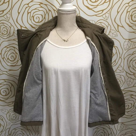 MUST HAVE!!! Classic Anthropologie Piece: Hei Hei Shimmer-Sleeve Anorak - Picture 5 of 6